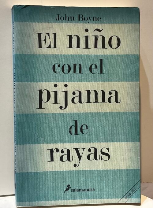 El niño con el pijama de rayas